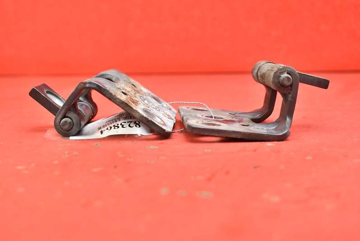 фото №5, Петля петлі кришки 30674732 volvo xc90 1 i 02-06