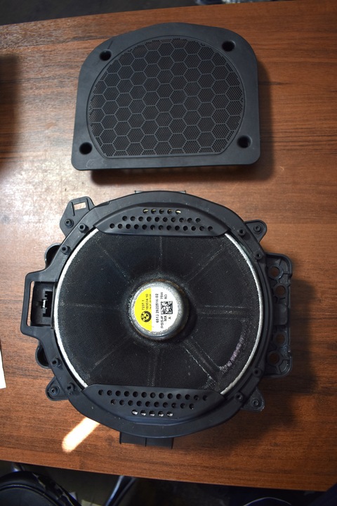 фото №1, Ідеальний kpl. динамік сабвуфер harman кардон bmw g05 g06 g07