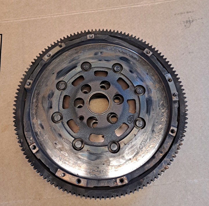 фото №1, Колесо двухмассовый luk vw t6 2,0 tdi