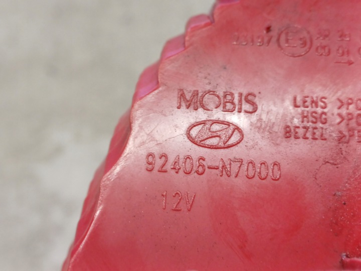 фото №9, Hyundai tucson 4 iv 20- лампа przeciwmgnielna задня права 92406n7020