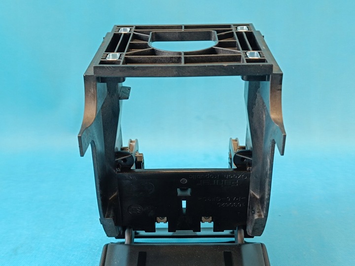 фото №9, Skoda octavia iv 1,5 tsi 110kw 2023 r подлокотник 5e3864207 vrz