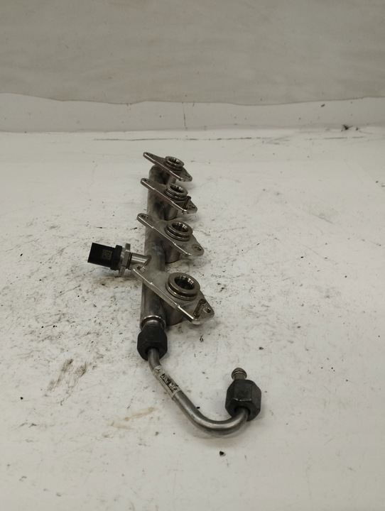 фото №7, Mercedes a35 w177 amg планка впрыскивающий a2600700300