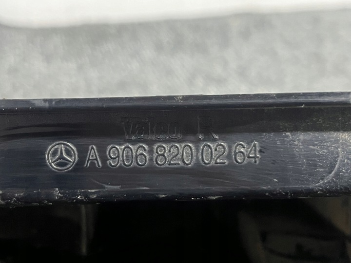 фото №11, Mercedes sprinter w906 315 2.2 cdi 2006r лампа правий зад права задня