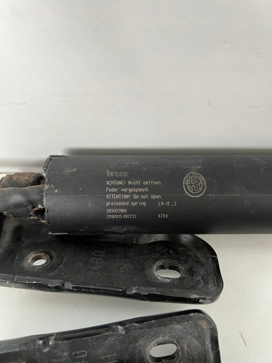 фото №6, Приводи кришки багажника електричні комплект alfa romeo stelvio 505603960