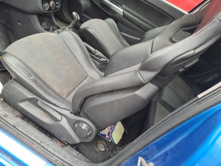 фото №10, Сиденье сиденья диван recaro opel corsa d opc