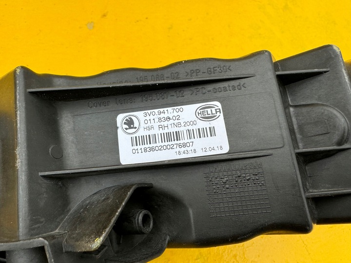 фото №9, Skoda superb iii 3 15r- лампа галоген правий перед переднє 3v0941700