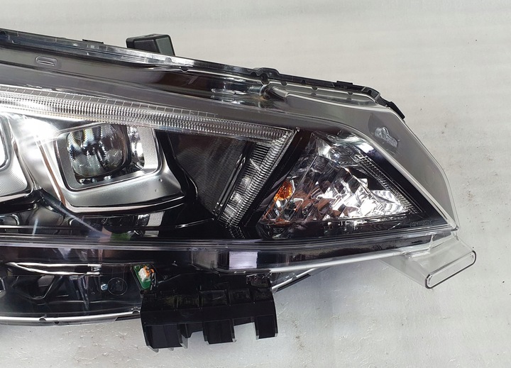 фото №12, Правая лампа перед nissan leaf ii 2 ze1 полный led 17