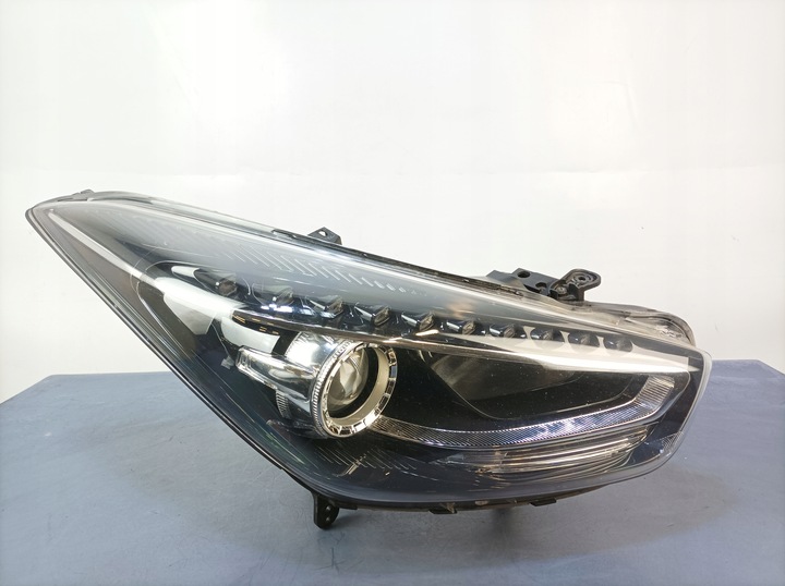 фото №1, Hyundai i40 i фара правий uk