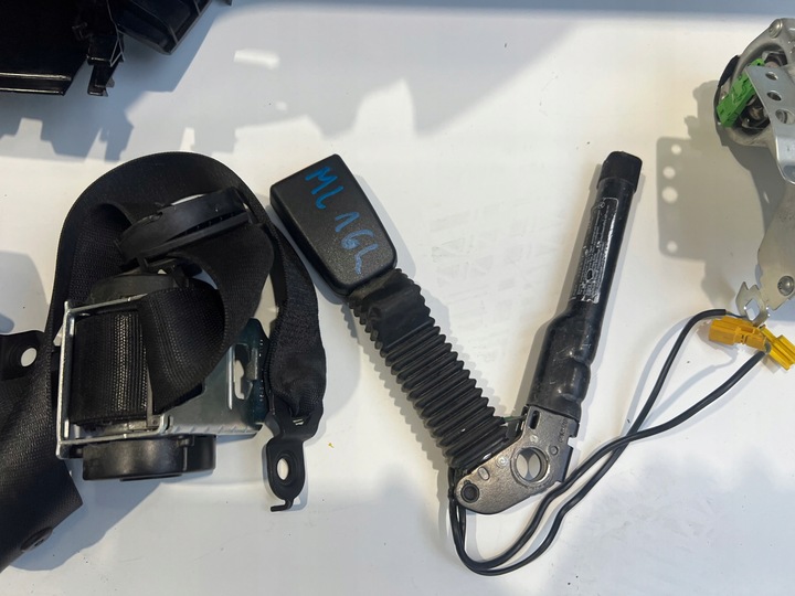 фото №13, Панель консоль подушка безопасности ремни mercedes ml w164