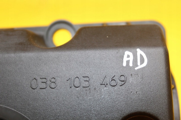 фото №8, Кришка клапанів vw golf v audi a4 b7 skoda seat 1.9 tdi bxe 038103469ad
