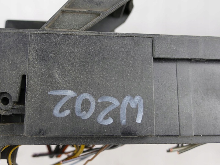 фото №7, Mercedes c w202 2.5 td коробка запобіжників