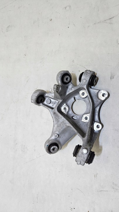 фото №1, Поворотна опора права зад задня tesla модель 3 1044416-00-g