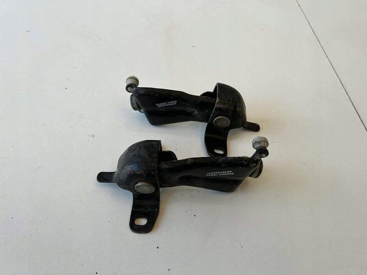 фото №1, Mercedes vito 639 направляющая ролик дверь оригинал