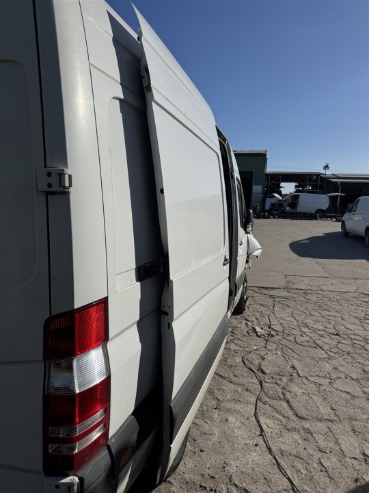 фото №9, Двері зсувні праве бічні середній max mercedes sprinter 906 06-18r