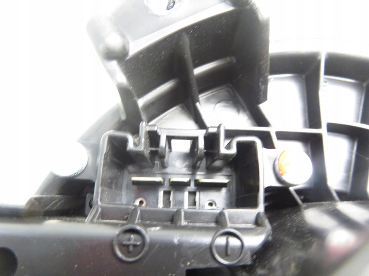 фото №5, Повітродувка toyota avensis iii sedan t27 av2727008105