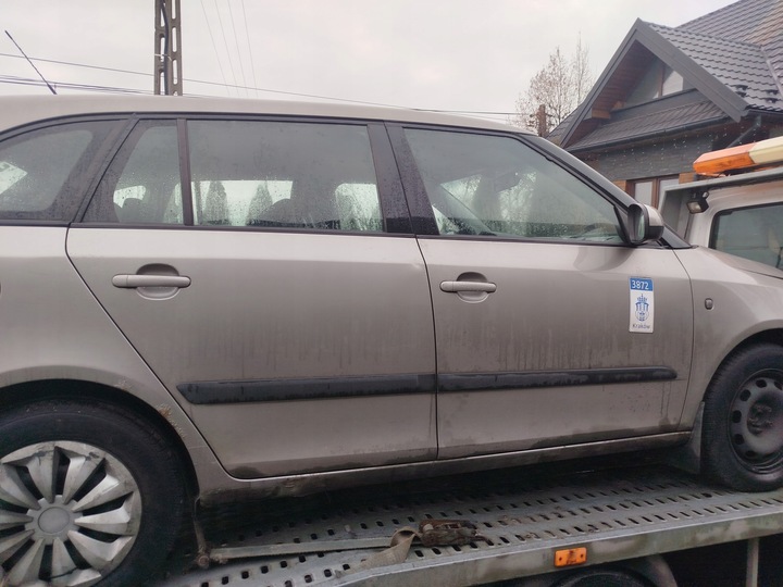 фото №1, Двері праві перед зад skoda fabia 2 ii
