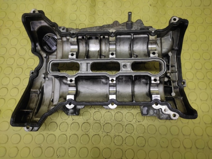 фото №6, Smart forfour 1.5 cdi крышка клапанов a6390160405