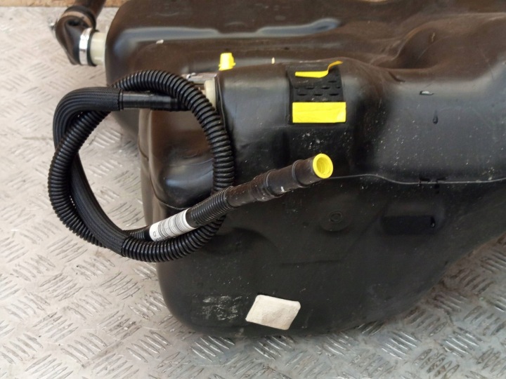 фото №14, Bmw (oem) 7487285 6' g32 бак пального дизель