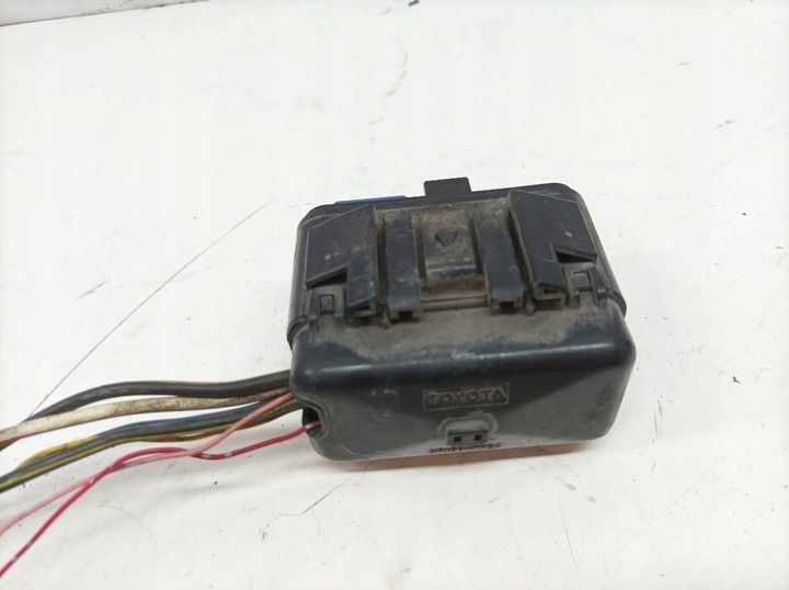 фото №6, Коробка запобіжників kpl 2 штук toyota rav4 ii 2000-2005