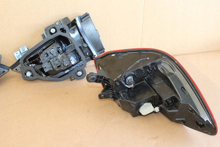 фото №12, Лампы зад комплект чёрный led jak новое bmw x2 f39