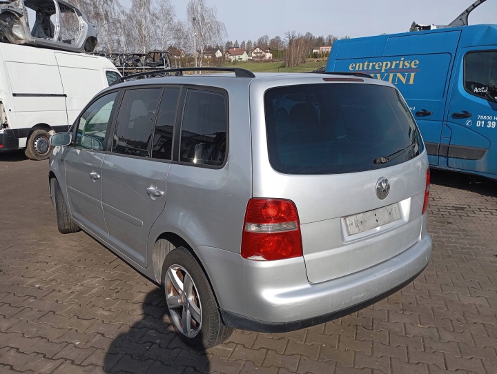 фото №6, Vw volkswagen touran i 1 1t ролета зад задня багажника