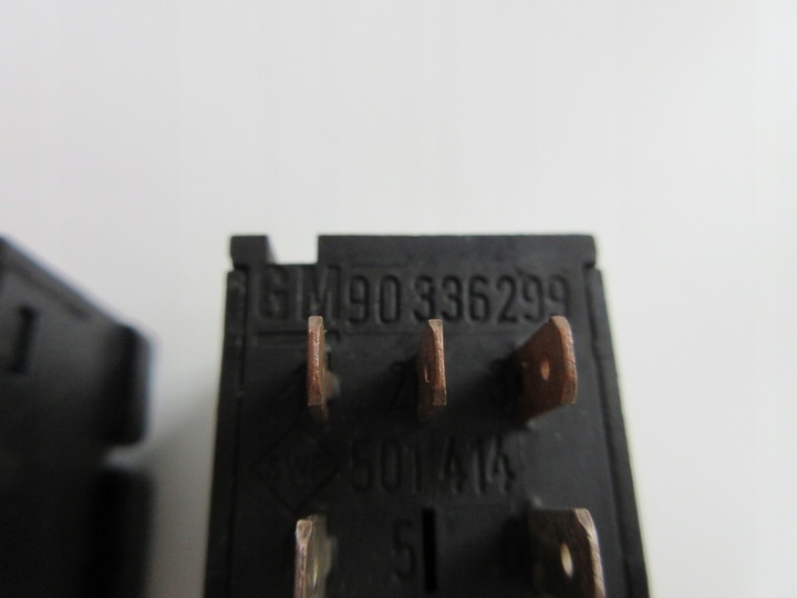 фото №7, Вимикач протитуманних opel omega a 90336299