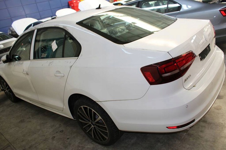 фото №10, Vw the beetle jetta замок крышки зад 5c6827505d 5c6 827 505 d 5c 5c6827505a