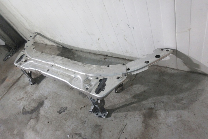 фото №3, Mercedes c-klasa w205 pas переднее