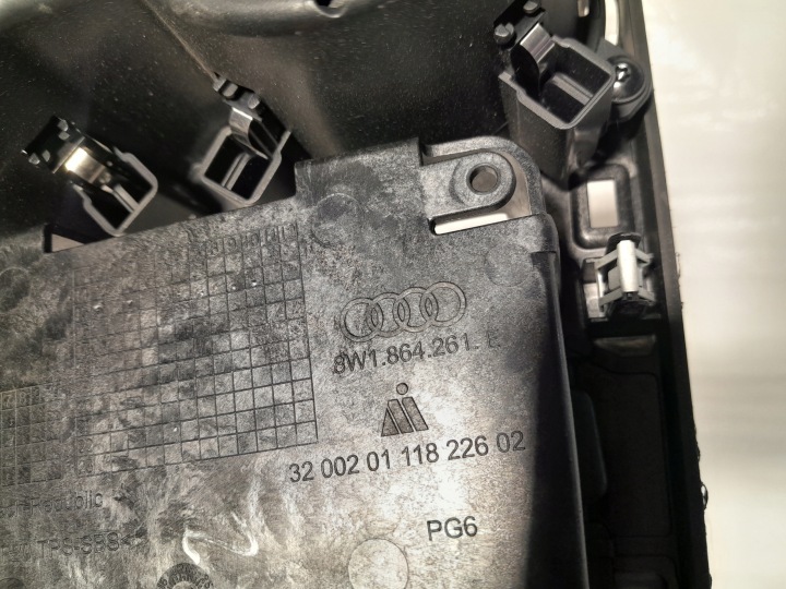 фото №7, Audi a4 b9 рамка тунелю середнього 8w1864261e 8w0862533a/b
