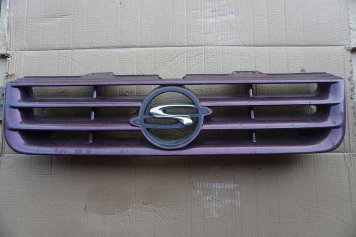 фото №1, Daewoo musso решітка решітка радіатора бордовий емблема 79431-0500 nr.21