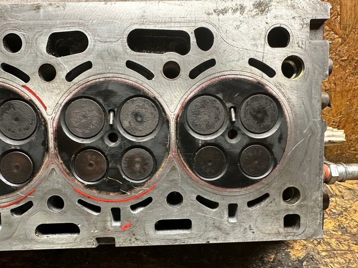 фото №10, Головка вали volvo 2.0d d4204t14 31430110006
