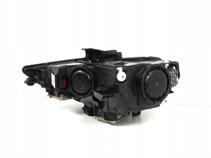 фото №13, Audi a3 8v фара правая bi ксенон led поворотный 8v0941032ae комплект