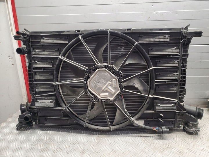 фото №15, Audi a4 s4 b9 8w 8w0959455t комплект радиатор воды