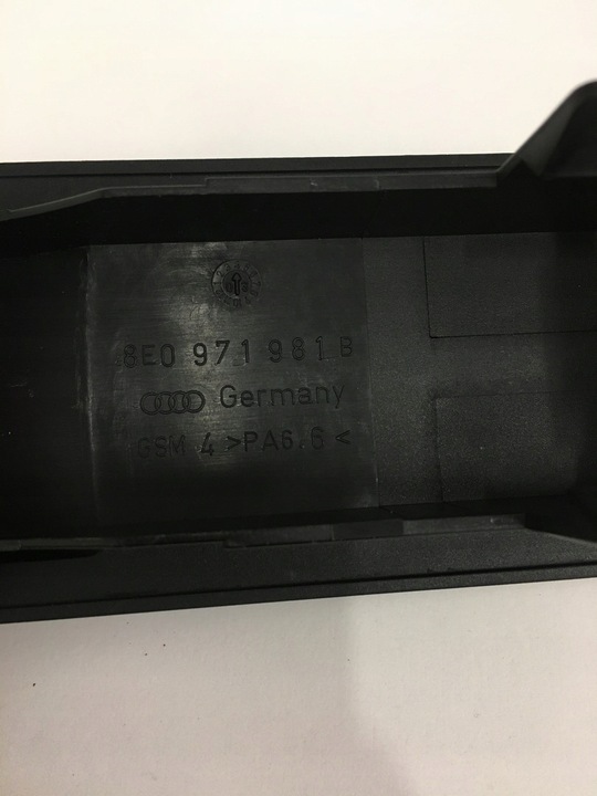 фото №13, Audi a4 b7 04/08 захист кабелі сидіння 8e0971981b
