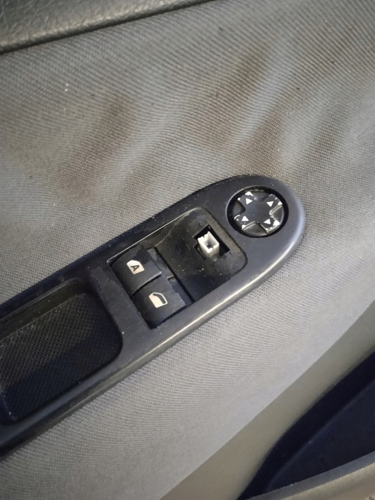 фото №10, Peugeot 207 рестайлинг hb дверь левая перед