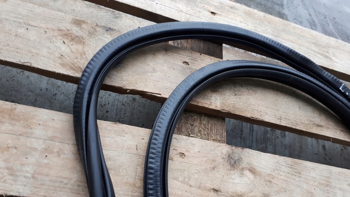 фото №3, A6 c7 4g прокладка двері ліва лівий зад універсал