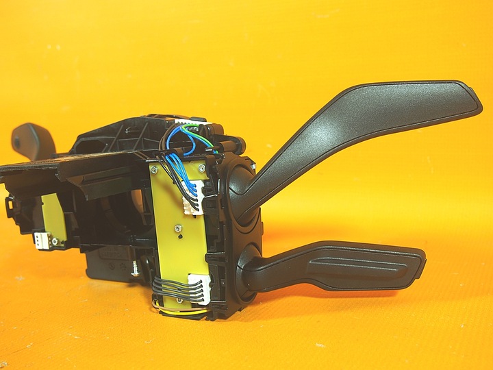 фото №12, Audi q3 83a sb 18km підкермові важелі мигачів стрічка 82a953521na / 5q1953549d