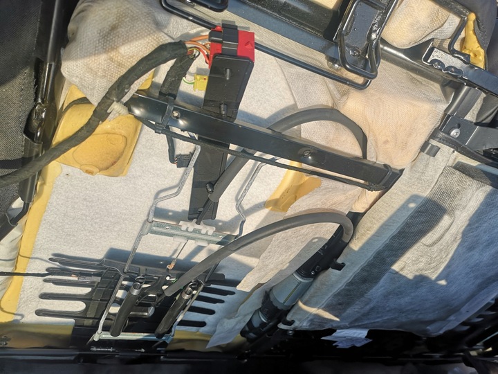 фото №10, Диван зад сидіння audi a8 d3 чорна з підігрівом спина