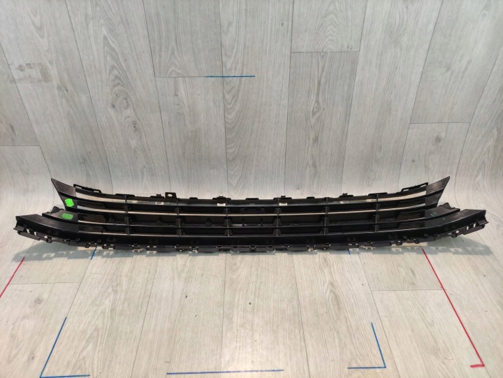 фото №13, Vw passat b8 r-line решётка средняя бампера 3g0853677k