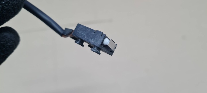 фото №13, Sq8 4m rsq8 q8 переключатель замка капота штекер разъём 8d0973822 a4 b9 8w q7