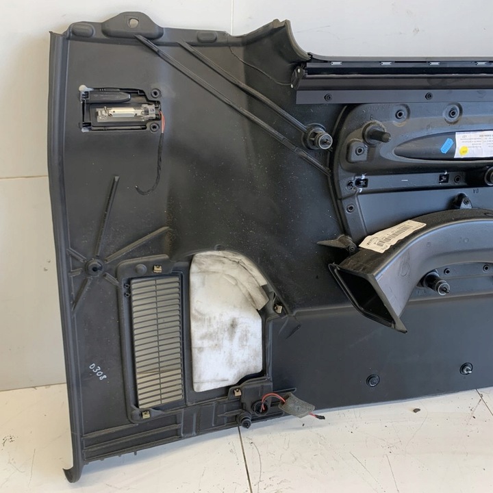 фото №9, Оббивка боковина праві зад vw t5 7h multivan 06r