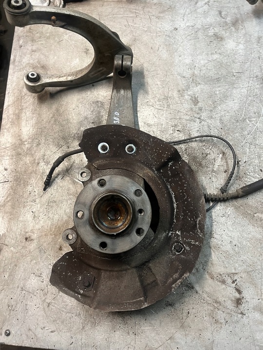 фото №6, Поворотный кулак рычаг правая перед bmw 5 f10 f11 3,0d n57