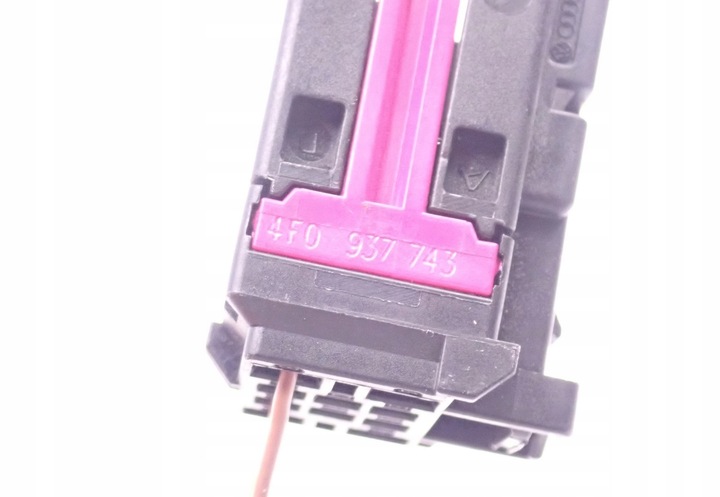 фото №11, Установка подогреваемых сидений перед память a8 d4