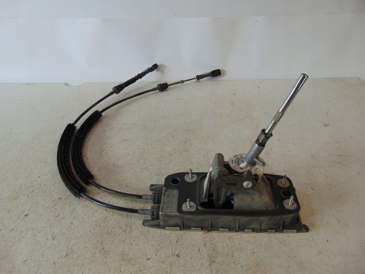 фото №1, Выборщик 5 коробки передач vw golf 6 vi plus 1.4 1k0711049ce