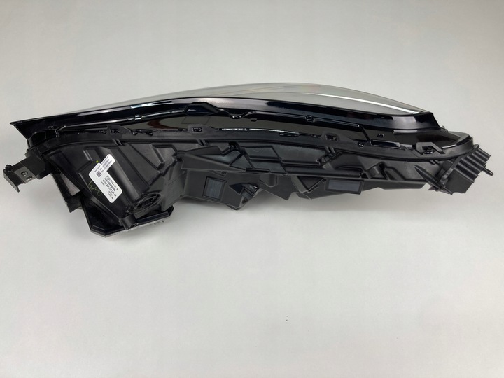 фото №8, Лампа правая передняя tesla 3 1077376