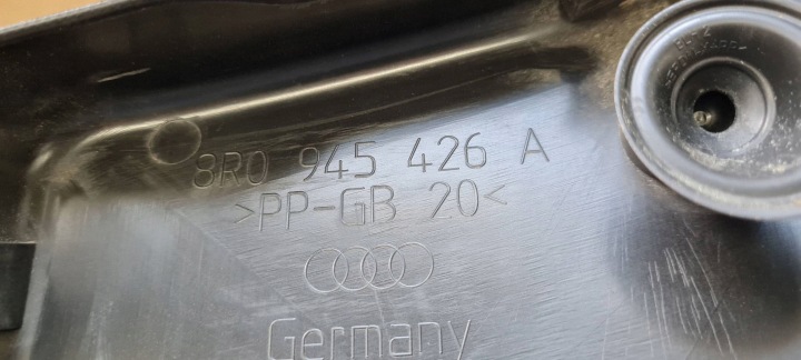 фото №10, Q5 8r sq5 рестайлинг защита заглушка лампы правое зад 8r0945426a
