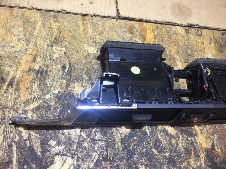 фото №9, Audi a6 c7 середня решітка повітропровід 4g1820951