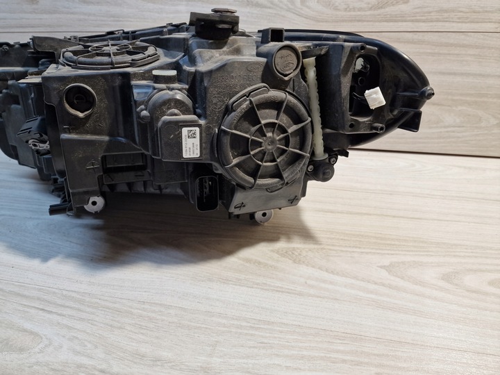 фото №8, Лампа bmw 5 g30 g31 адаптивный led правая eu полный led