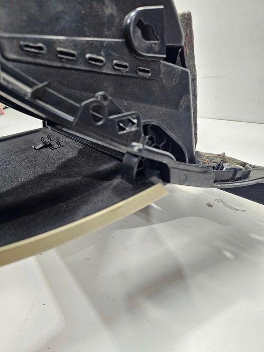 фото №11, Бардачок пассажира audi a3 8p рестайлинг 8p1857035a 8c1 кремовый