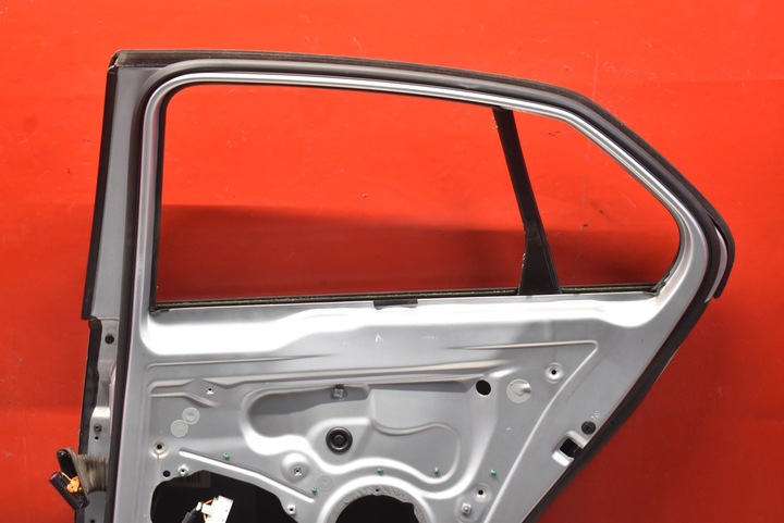 фото №15, Дверь правые зад задние la7w vw jetta 5 v sedan 05-11